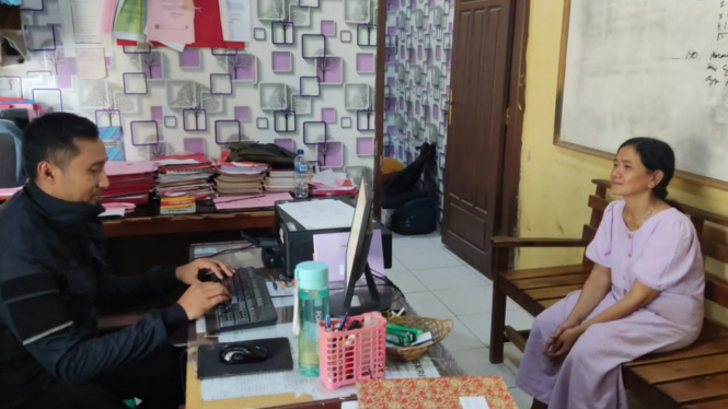 Wanita Paruh Baya Asal Lampung Timur Tilep Uang  21,6 Juta
