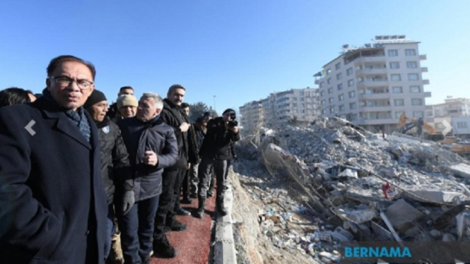 PM Malaysia Meninjau Lokasi Terdampak Gempa di Gaziantep, Turkiye