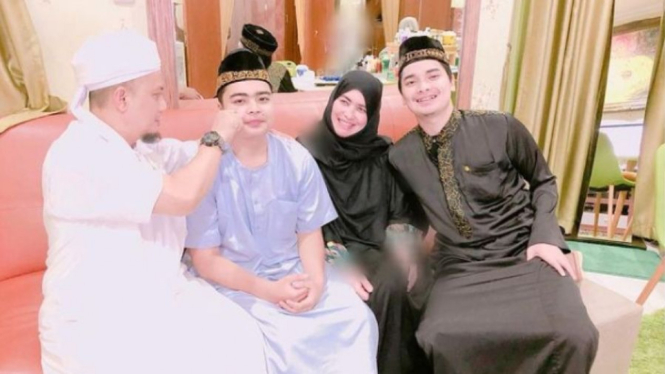 keluarga Ustaz Arifin Ilham