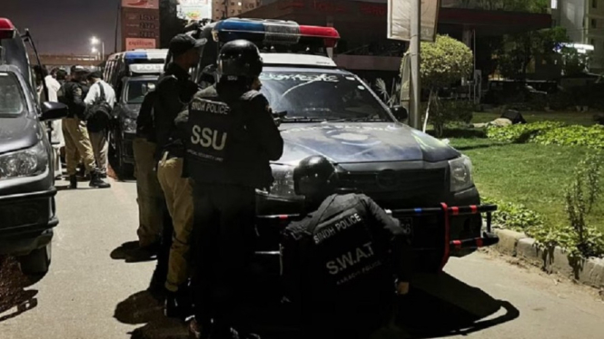 Kelompok Pria Bersenjata Menyerang Kantor Polisi di Karachi, Pakistan