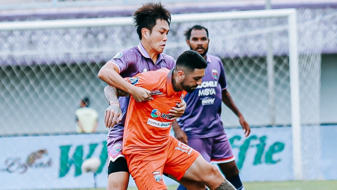 Persita Tangerang vs Borneo FC