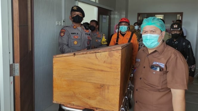 Polisi Serahkan 3 Jenazah Korban Ledakan Petasan di Blitar