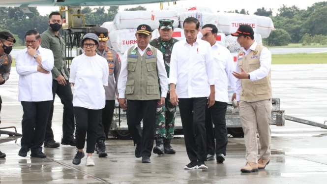 Presiden Joko Widodo lepas bantuan tahap tiga ke Turki dan Suriah.