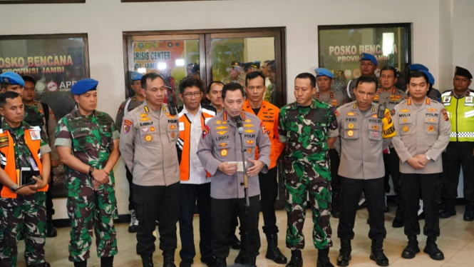 Kapolri Jenderal Listyo Sigit apresiasi tim SAR gabungan di Jambi.