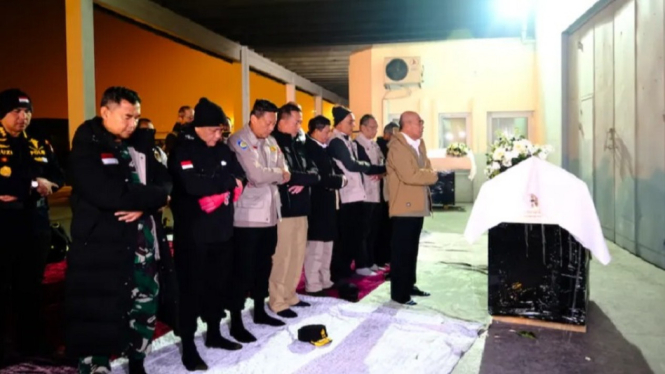 Muhadjir Effendy Imami Shalat Jenazah WNI Korban Gempa Turki