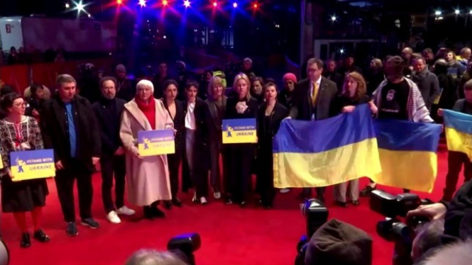 Pembuat Film Tunjukkan Solidaritas Ukraina.
