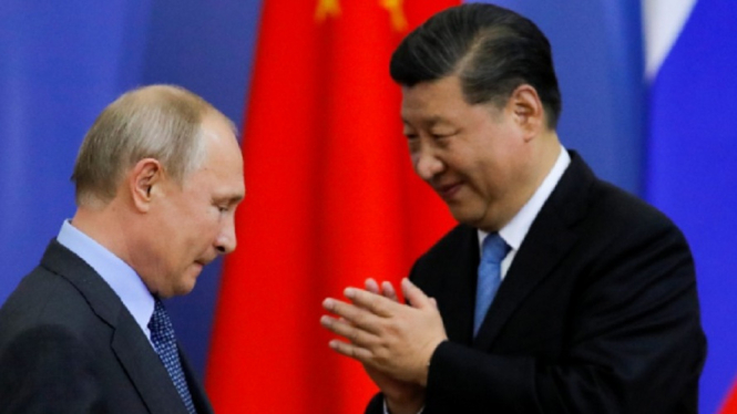 Presiden Rusia Vladimir Putin dan Presiden Cina Xi Jinping
