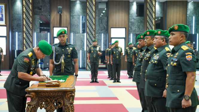 Kasad Jenderal TNI Dudung Abdurachman pimpin sertijab.