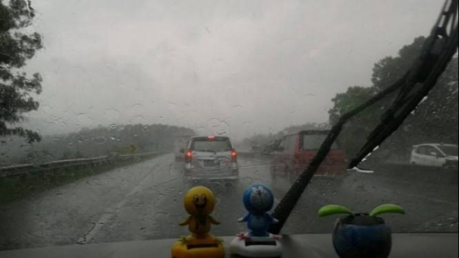 BMKG: Jakarta hingga Bogor Diguyur Hujan Seharian