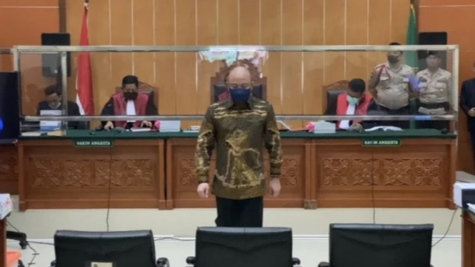 Terdakwa Irjen Teddy Minahasa di Pengadilan Negeri Jakarta Barat.