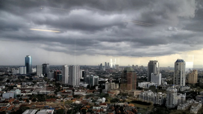 Ilustrasi cuaca berawan di Jakarta.