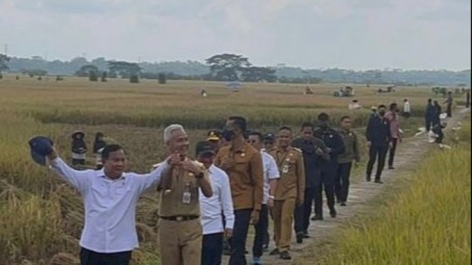 Menhan Prabowo dan Gubernur Jawa Tengah Ganjar Pranowo di Jateng.