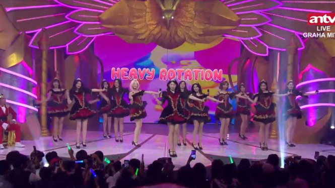 Penampilan JKT48 di Spekta 3 Dekade ANTV