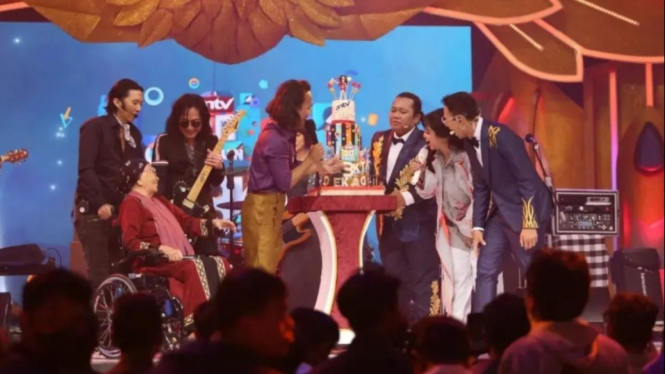 Kaka Slank rayakan ulang tahun di HUT ANTV Spekta 3 Dekade