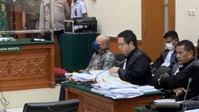 Sidang menghadirkan terdakwa Irjen Teddy Minahasa di PN Jakbar.