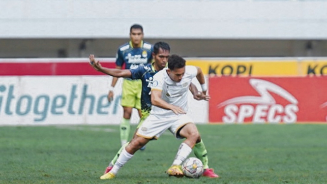 Persib Bandung vs Dewa United