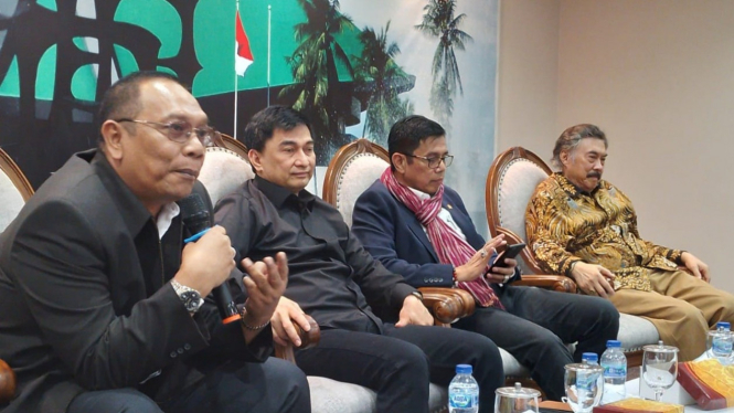 Diskusi anggotaa DPR dan ahli di Media Center MPR/DPR/DPD, Jakarta