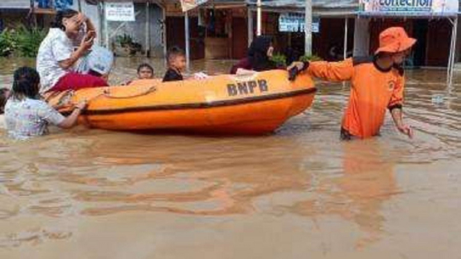 Sungai Meluap, 999 KK Terendam Banjir