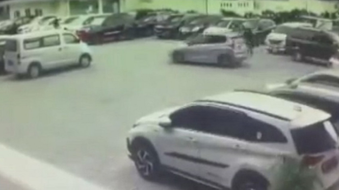 Mobil Milik Dokter Dicuri di Halaman Parkir Rumah Sakit di Medan
