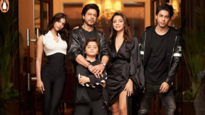 Shah Rukh Khan, Gauri Khan dan anak-anaknya
