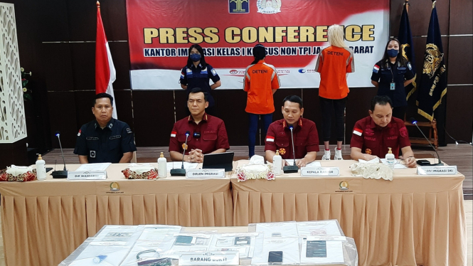 Press Converence di Kantor Imigrasi Jakarta Barat