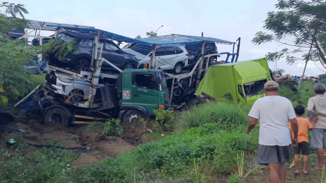 Korban Kecelakaan Maut di Jalan Tol Semarang - Solo