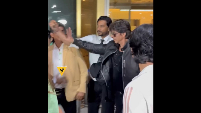 Shah Rukh Khan Disebut Tak Pantas Dibenci Atas Insiden di Bandara