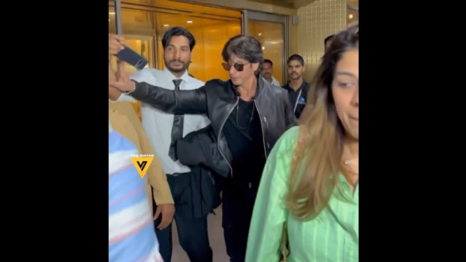Penggemar yang Terlibat Insiden dengan Shah Rukh Khan Pegawai Bandara