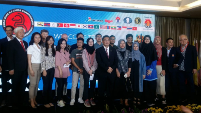 Tim Catur Indonesia bersama Ketua Umum PB Percasi GM Utut Adianto