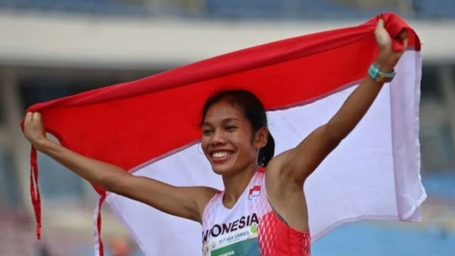 Odekta Elvina Raih Medali Emas di Cabor Lari maraton SEA Games 2023
