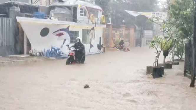 Diguyur Hujan Deras, Banjir Rendam Permukiman Warga