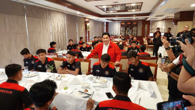 Erick Thohir temui Timnas Indonesia U-22 jelang hadapi Vietnam