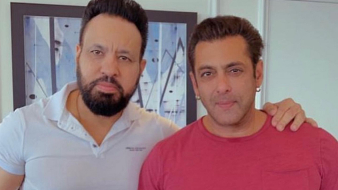 Salman Khan Ucapkan Ulang Tahun kepada Shera Pengawalnya