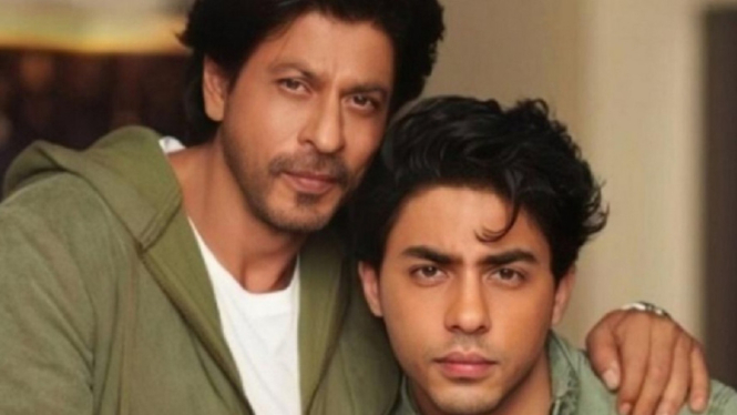 Shah Rukh Khan dan Aryan Khan Bersinar Bersama di Koffee With Karan