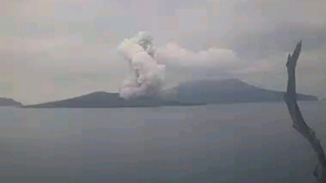 Gunung Anak Krakatau Erupsi Lagi