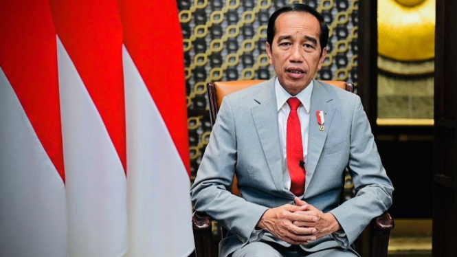 Presiden Jokowi cabut status pandemi Covid-19 di Indonesia.