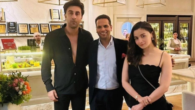 Alia Bhatt dan Ranbir Kapoor Kencan Makan Malam di Dubai