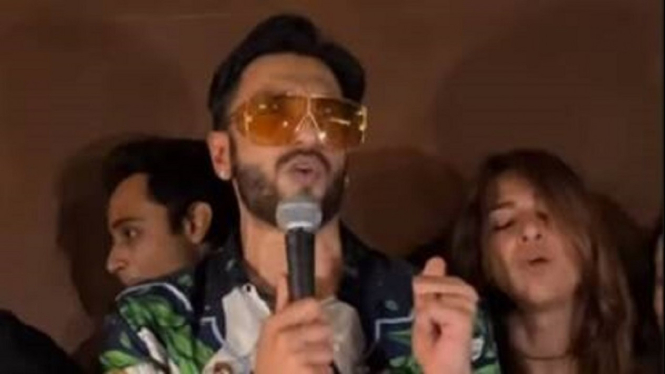 Ranveer Singh Bikin Heboh saat Nge-rap di Sebuah Pesta Ekslusif