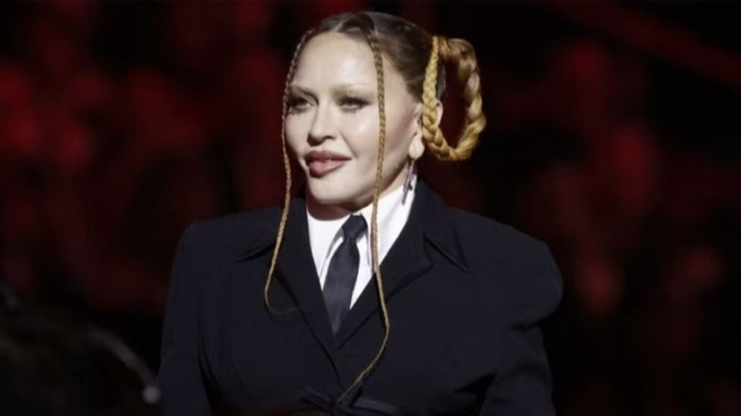 Madonna Dilarikan ke ICU Karena Mengalami Infeksi Bakteri Serius