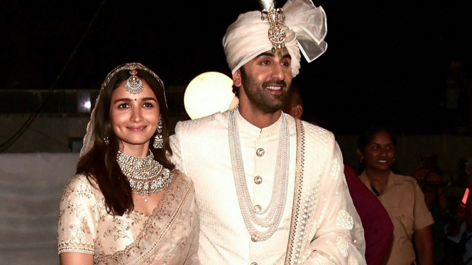 Ranbir Kapoor Dan Alia Bhatt DIkabarkan Bakal Main Bareng Di Film ...