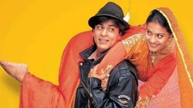 Kajol Ungkap, Bahu Shah Rukh Khan Kram Usai Memanggulnya