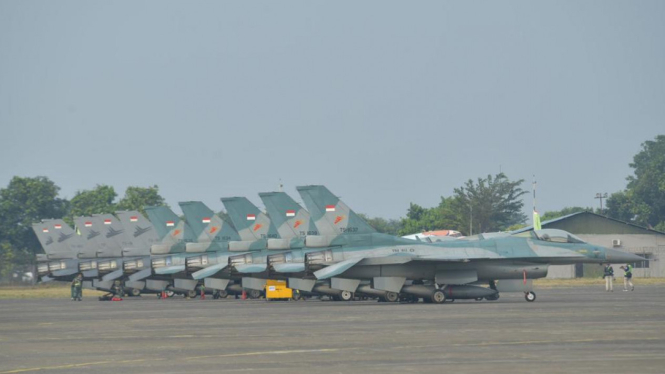10 Pesawat F-16 Iswahjudi di Halim, Siap Beraksi di Langit Jakarta