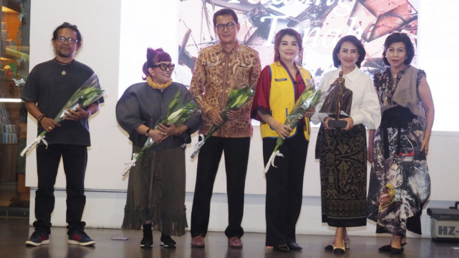 Livienne Russellia Dukung Program Sosial untuk Anak-Anak Indonesia Bagian Timur di Kegiatan Amal dan Pameran Seni Kidung Tanah Pusaka