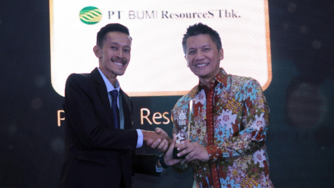 Penghargaan Coal Champion for Sustainability yang diterima oleh PT BUMI Resources Tbk dalam TrendAsia ESG Awards 2023