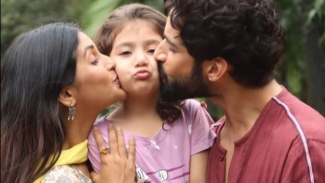 Megha Chakraborty, Vrihi Kodvara dan Karan Vohra