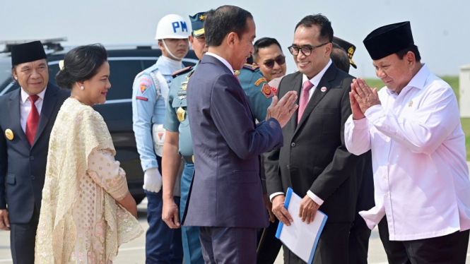 Menhan Prabowo Lepas Keberangkatan Presiden Jokowi ke India