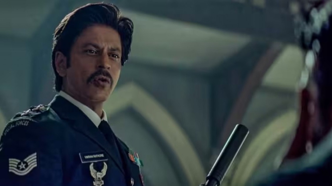 Shah Rukh Khan sebagai tentara di Jawan