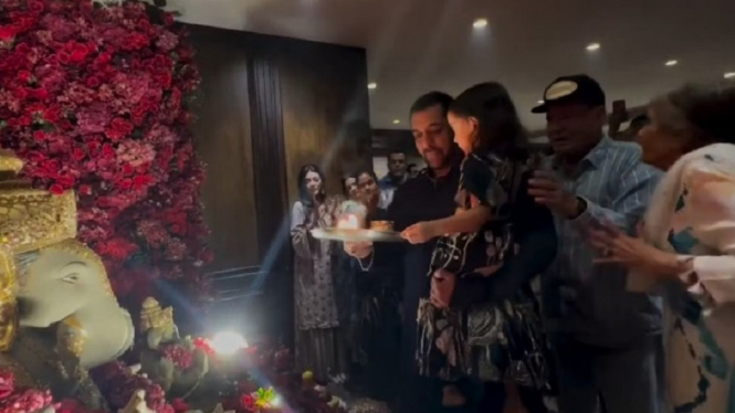 Salman Khan Dinilai Mengubur Nilai Islam saat Perayaan Ganpati Aarti Bersama Keluarganya