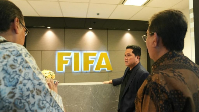 Ketua Umum PSSI, Erick Thohir Cek Kantor FIFA di Jakarta