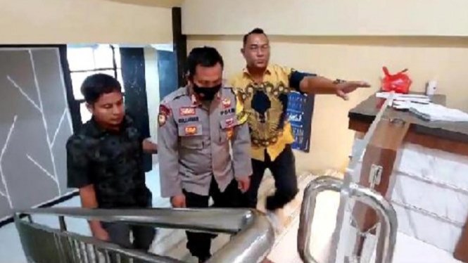Oknum Polisi di Lampung Tengah yang Injak Kepala Petani